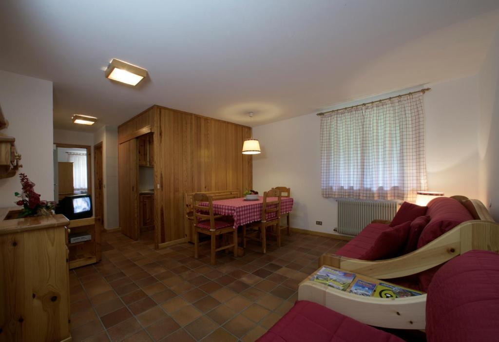 Apartments Gonzaga Canazei Habitación foto